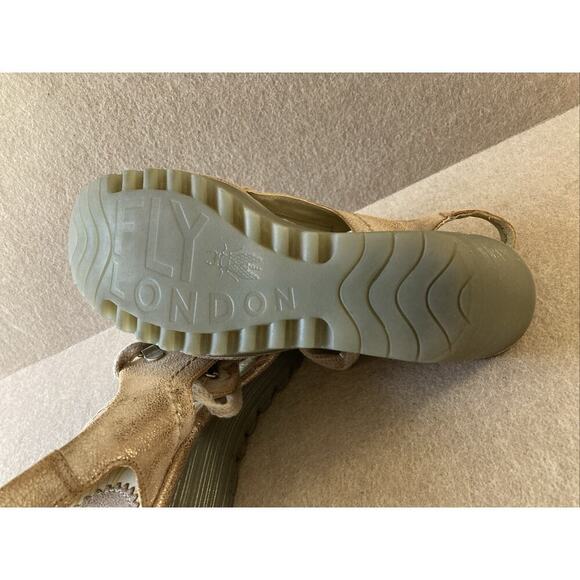 Fly London YLFA Metallic Wedge Sandals Sz 38 US 7-7.5 Rose Gold Leather Lace Up - Picture 6 of 8